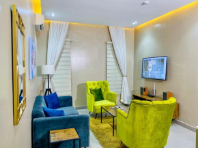 Luxurious Spacious and Modern 1 Bedroom - Nkoyo Apartment